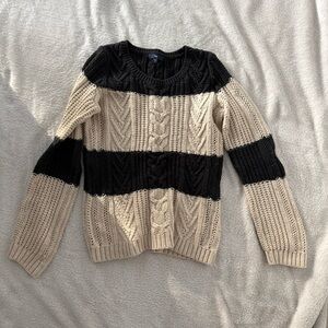 Gap Black and Tan Cable Knit Sweater